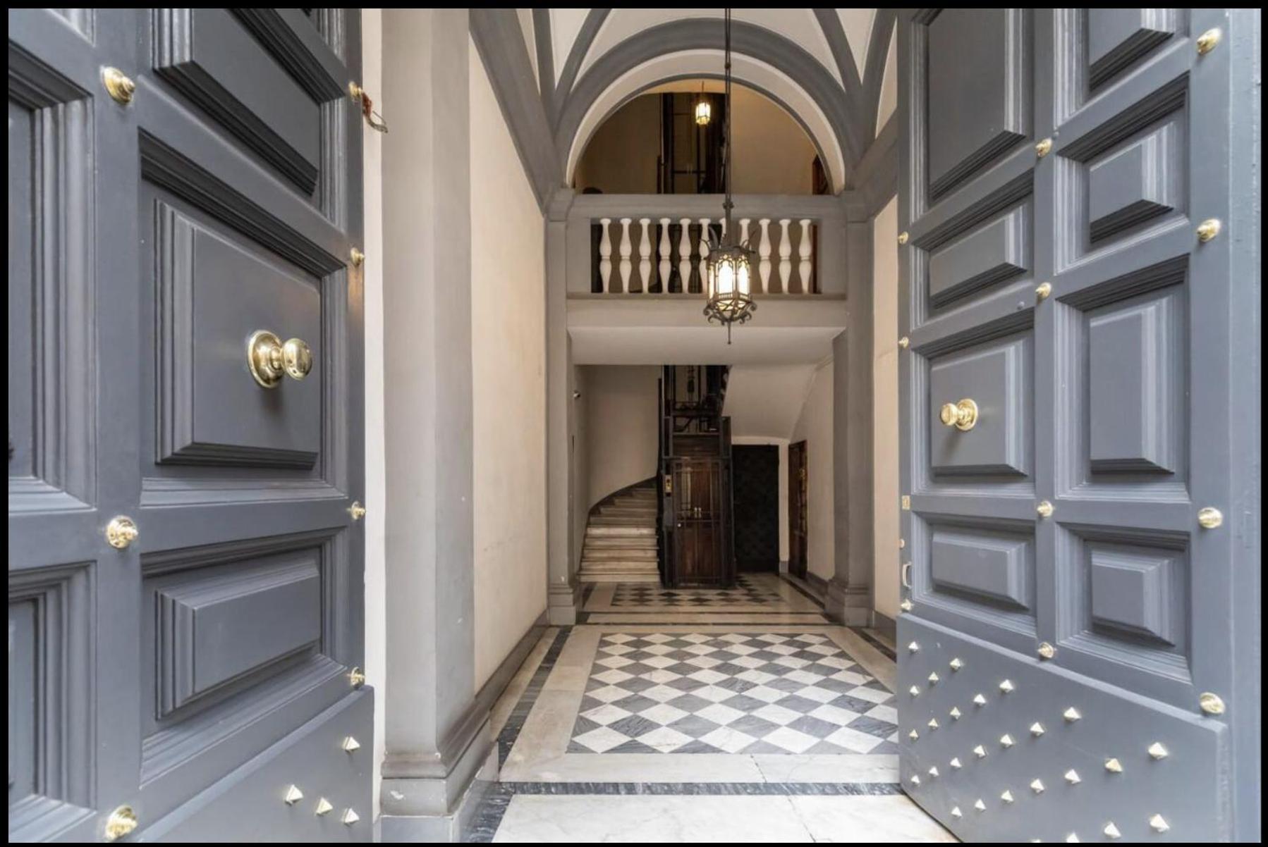 Exclusive In The Heart Of Rome